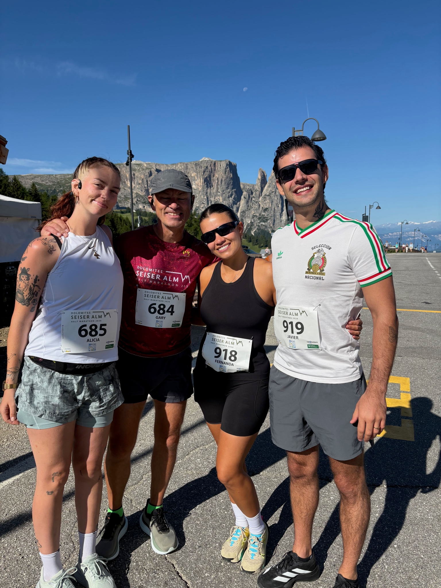Alicia, Gary, Fernanda, Javier